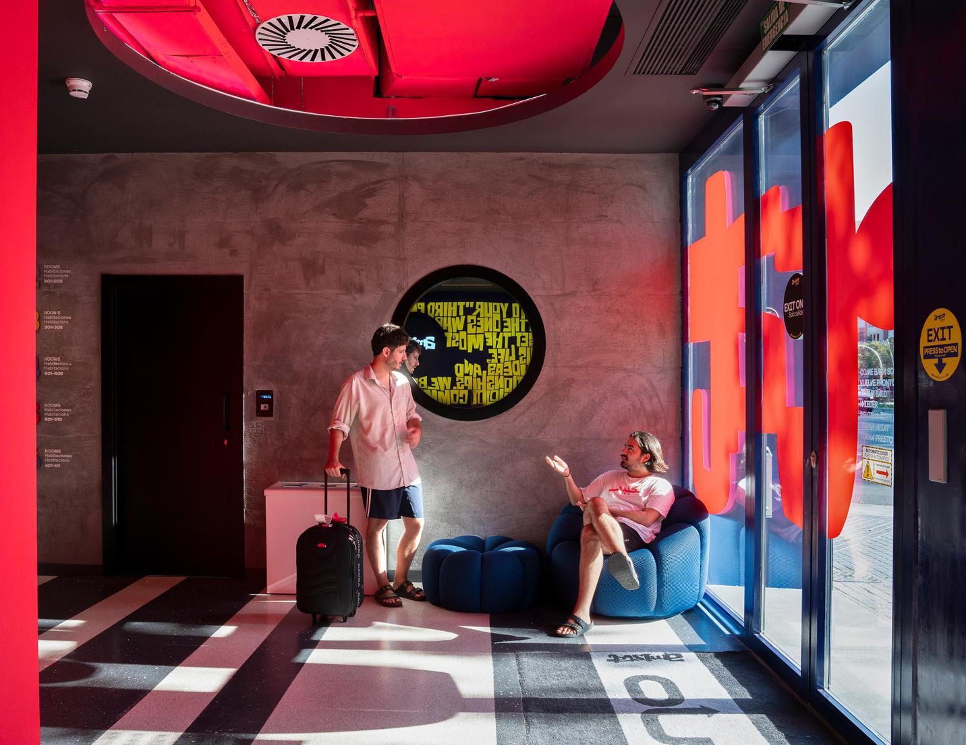 Amistat City Hostel Barcelona Exterior foto